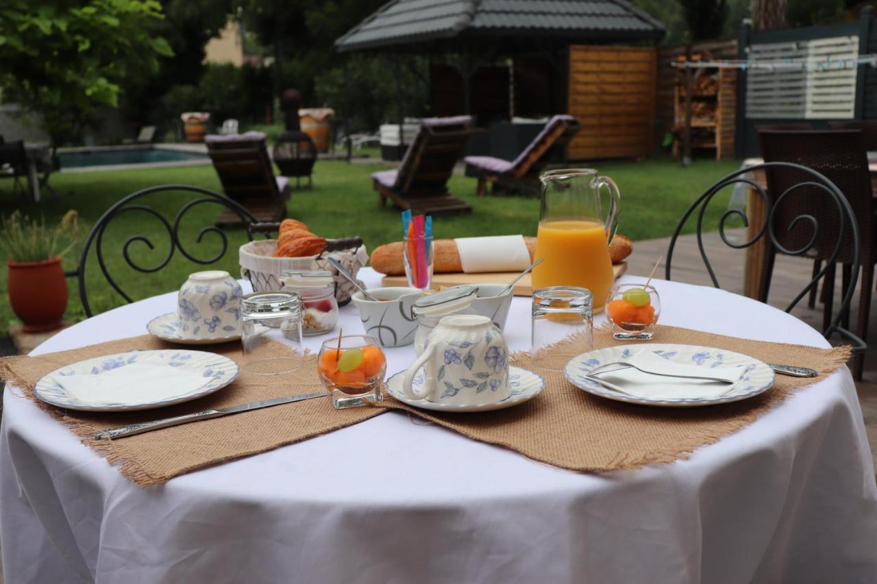 Les Tourelles Otel Dış mekan fotoğraf